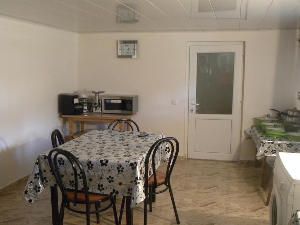 Mikheil Pitskhelauri Guest House 卡兹贝吉 外观 照片